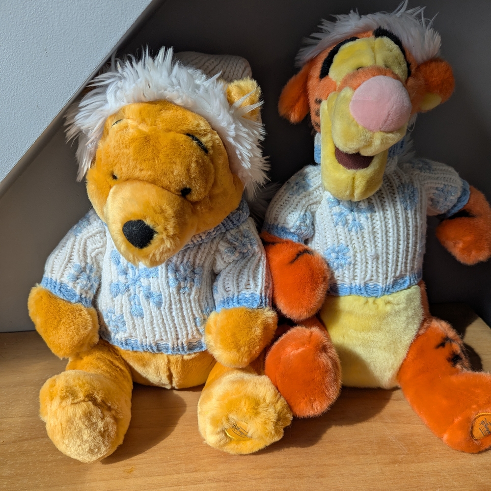 Winnie the Pooh and Tigger Plush Toys in Sweaters